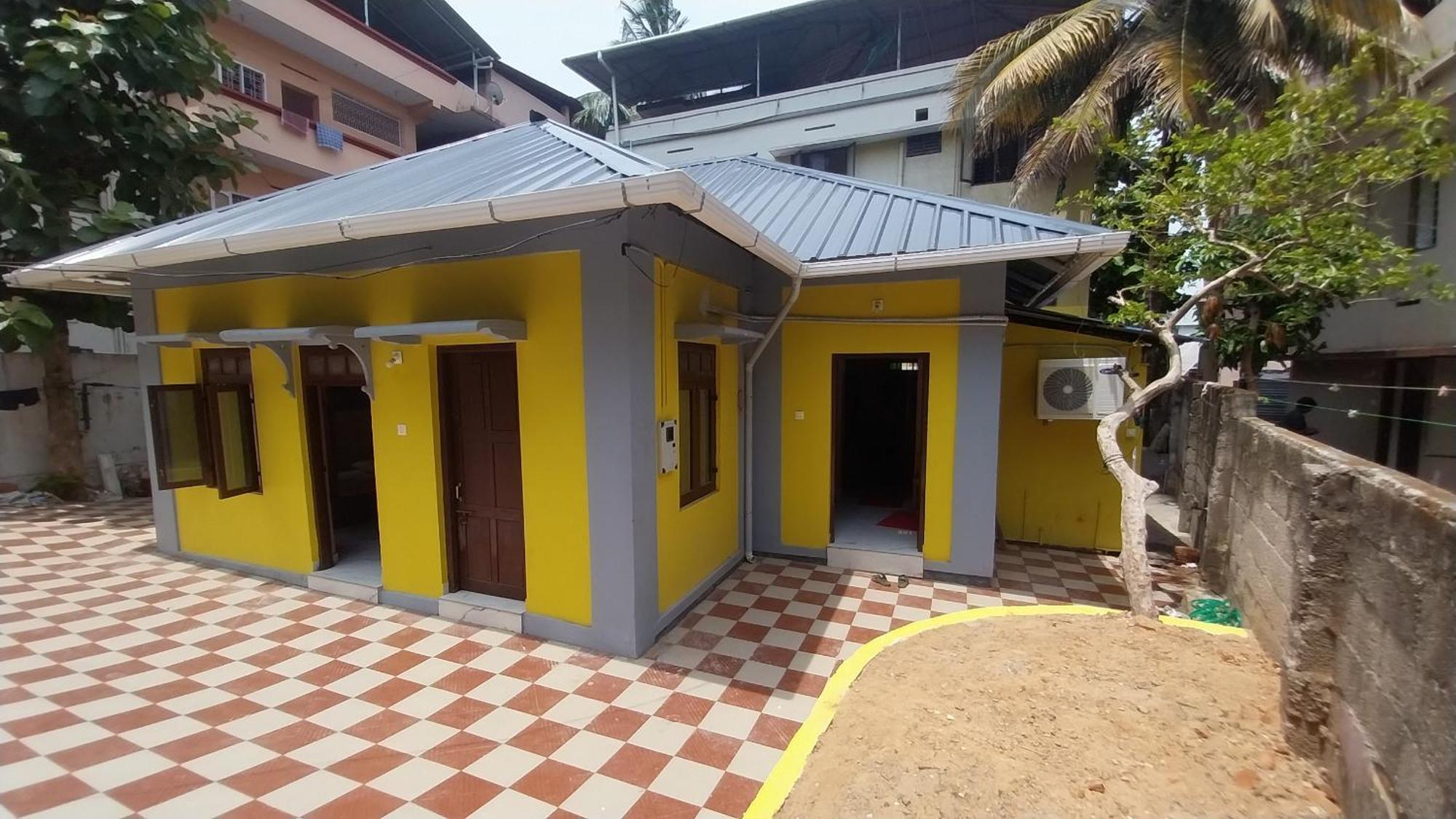 Hostel Gandhi Thiruvananthapuram Exteriör bild